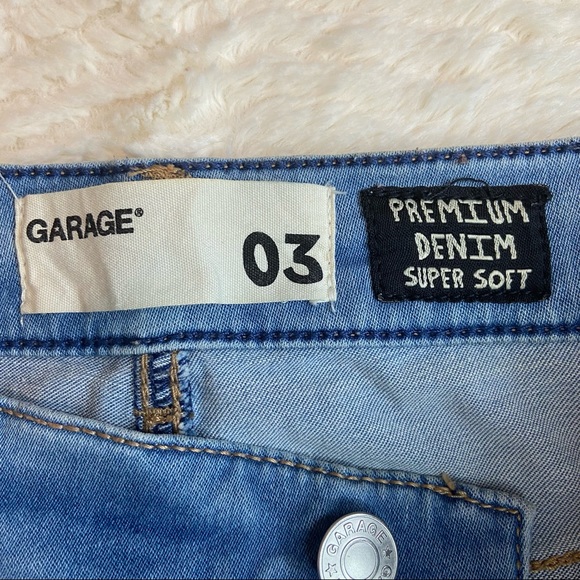 GARAGE Super Soft Retro High Waist Jean Short - Size: 03 - Picture 8 of 9
